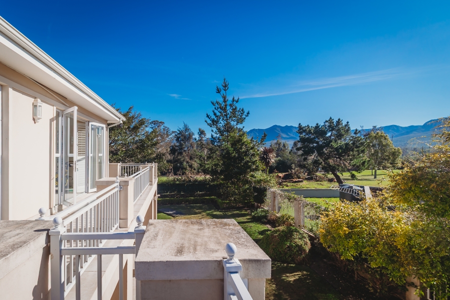 4 Bedroom Property for Sale in King George Park Western Cape